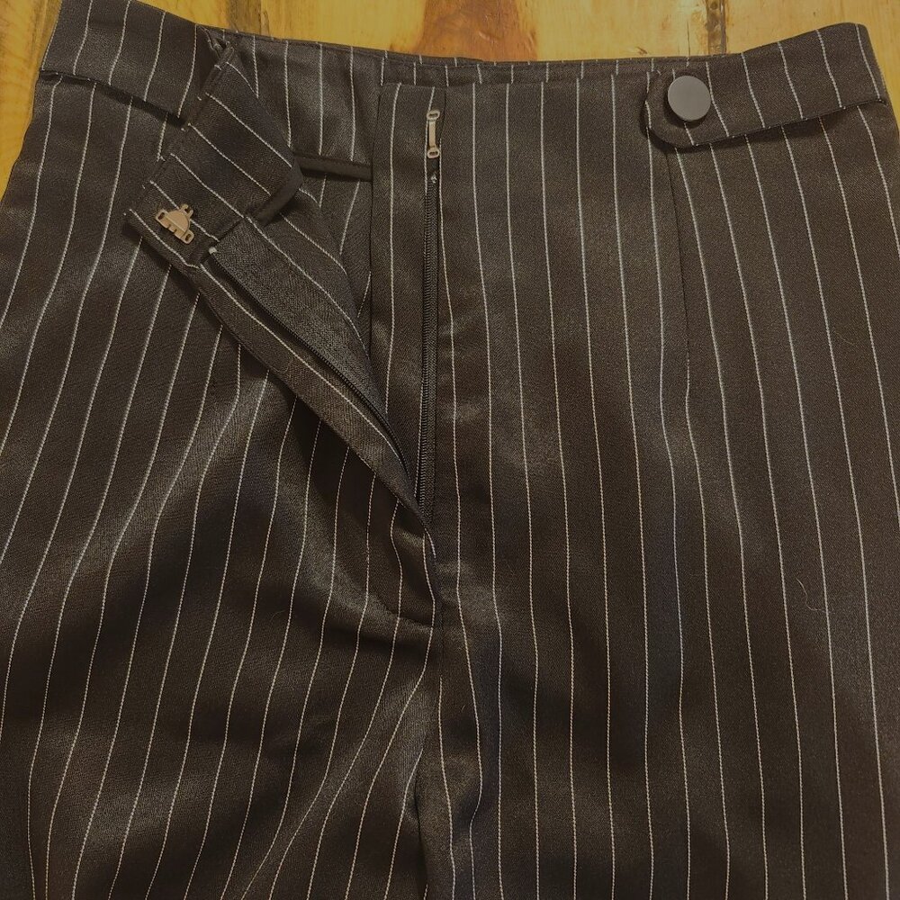 Cider Women’s Medium Pin Striped Button Front Straight Leg Pants Black White New - Picture 7 of 10